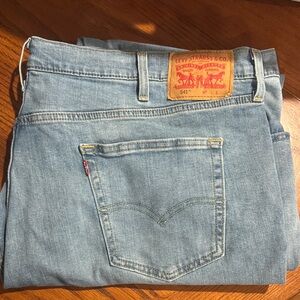 Levi's Men's Light Blue Relaxed Jeans